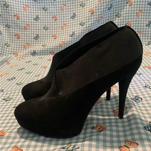 Stuart Weitzman Black Suede Leather Heels- Size 9.5